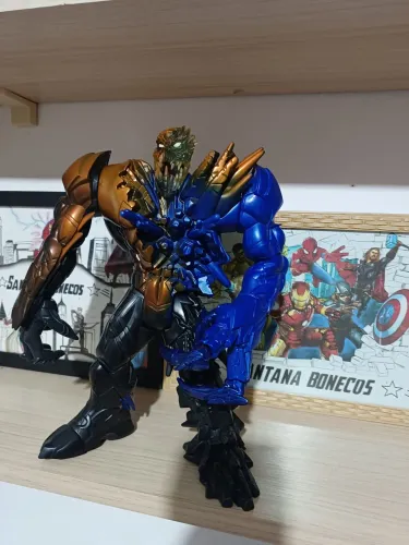 Monstro Maxtill 30cm original marca Hasbro 