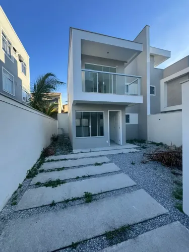 TRIPLEX EM JARDIM MARILEIA