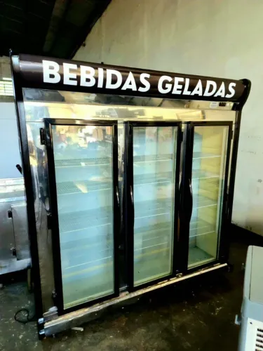 Geladeira expositora de bebidas 3 portas COM GARANTIA 
