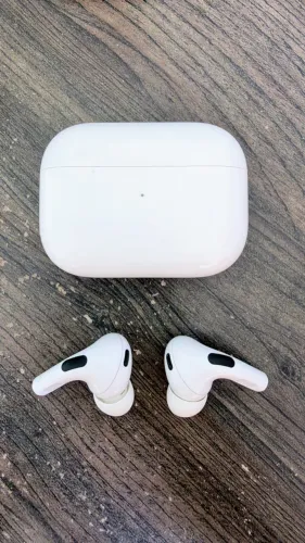 AirPods Pro (2ª Geração) Original - Excelente Estado (Detalhe na Bateria)