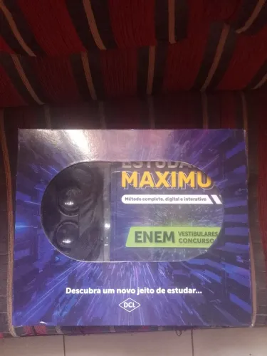 livro estudante maximus com oculos VR box (nunca usado)