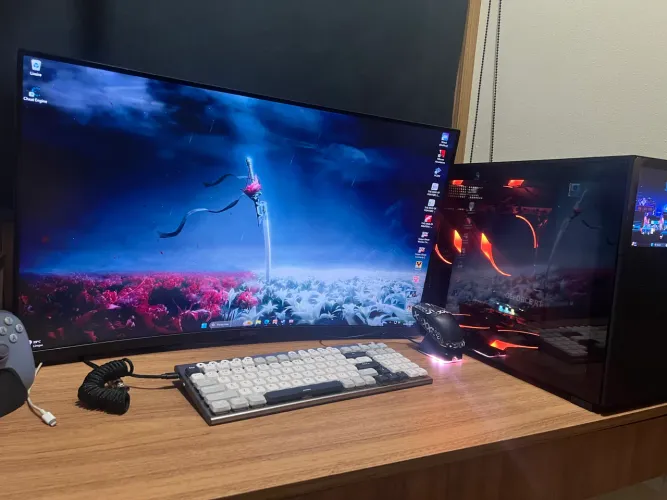 Pc gamer R7 7700+Monitor 32Curvo