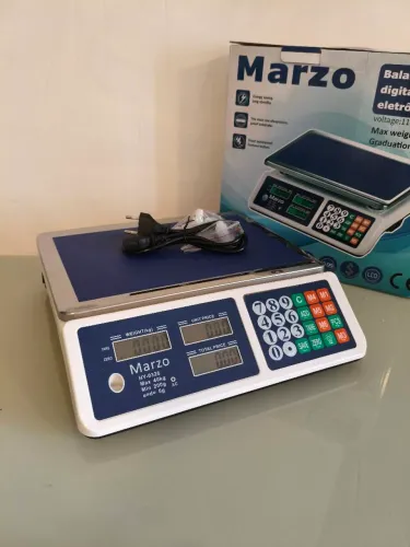 Balança Digital 40 kg - Prática e Segura! ?*<br>- Bateria recarregável e visor duplo