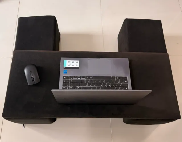 Suporte para notebook ou mouse e teclado para usar no sofá ou cama