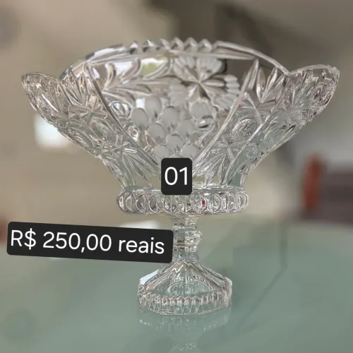 Fruteira em cristal antiga.