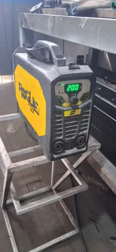 Máquina de solda esab LH 242i 200A MMA TIG
