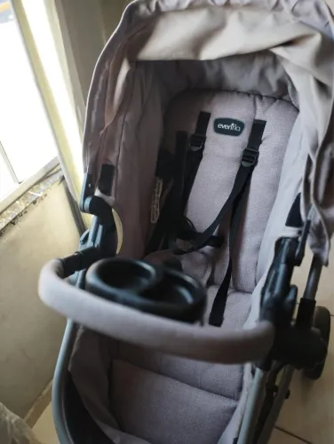Carrinho de bebê NOVO - nunca usado