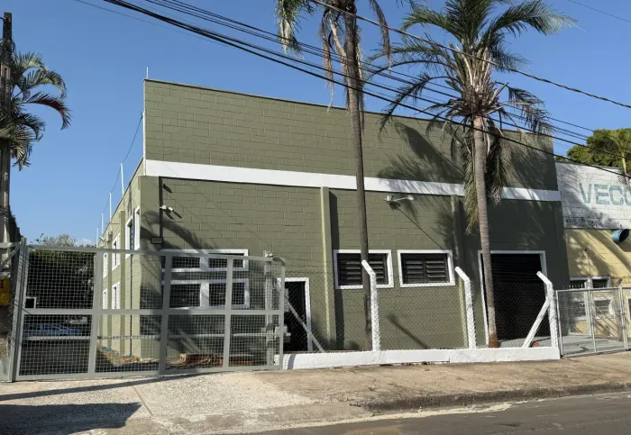 Galpão/Depósito/Armazém para venda tem 385 metros quadrados