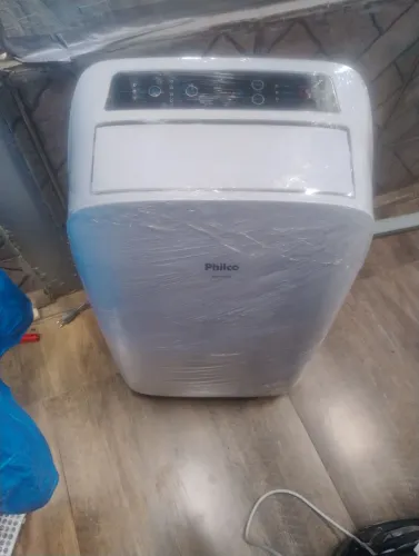 Ar condicionado portátil Philco 11 mil BTUs