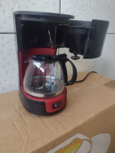 Cafeteira da marca urbana , funcionando bem. 