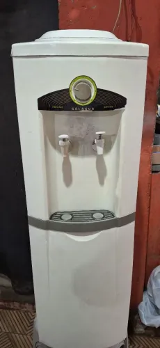 Vendo bebedouro funcionando Muito bem ENTREGO.