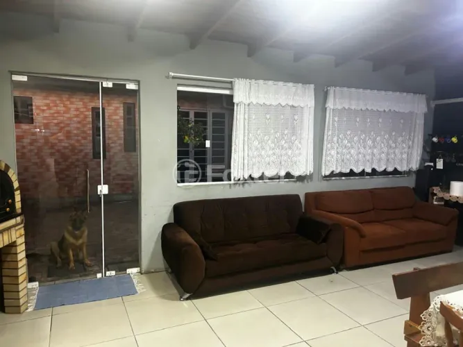 Casa à venda Avenida Presidente Getúlio Vargas, Bela Vista - Alvorada