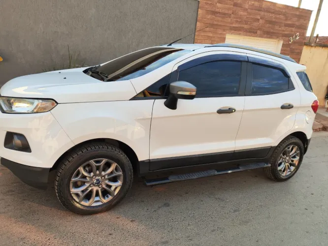 Ford Ecosport Freestyle 1.6 16V Flex 5P 2015