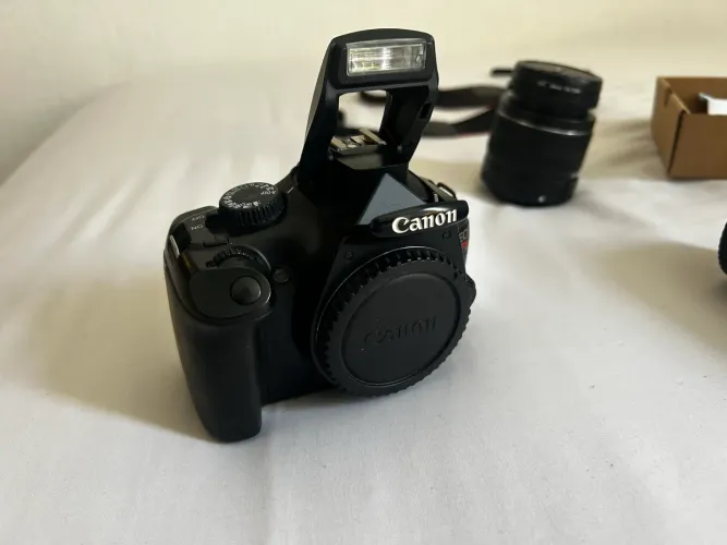 Cânon T3 + Lente 18-55 + Lente 75-300