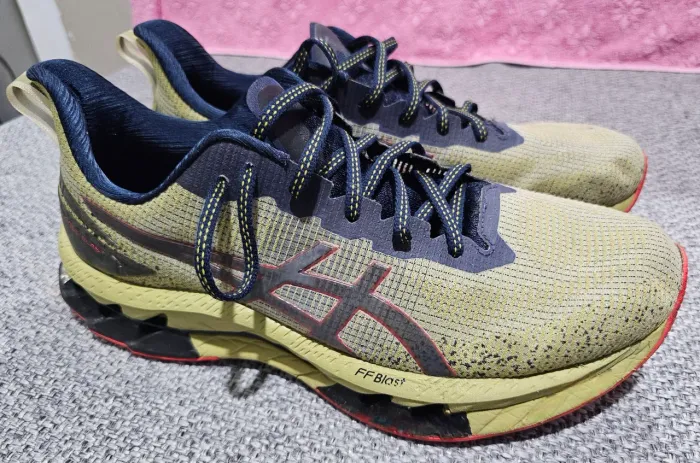 Tênis Asics kinsei num 43