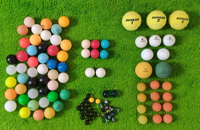 Bolinhas sortidas de GOLF, Tênis, Pebolim, Ping-pong, Seringueira, Borracha oca e Gude