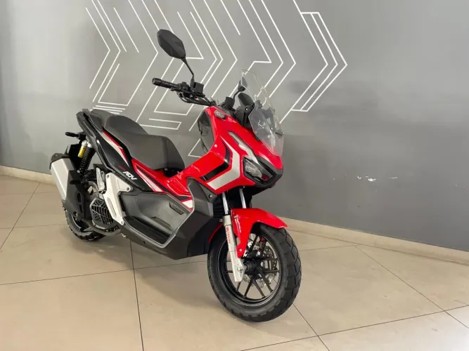 Honda adv 150