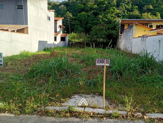 Terreno à venda, 360m² por R$ 95.000 - Centro - Maricá/RJ