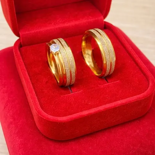 Par de Alianças Namoro Casamento Diamantadas 6mm e Solitária 2mm;Banho de Ouro 18k