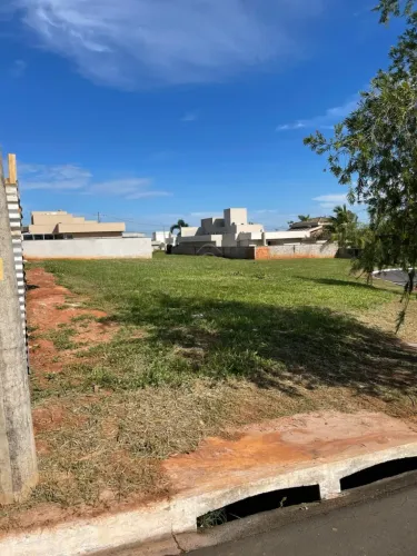 Terreno à Venda, 855m2, Condomínio Recanto do Lago, São José do Rio Preto/SP