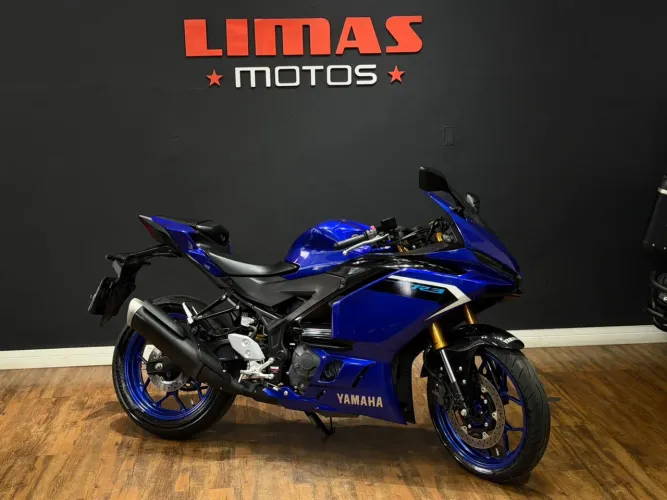 R3 320 Azul 2026 ABS - Apenas 5.200 KM.