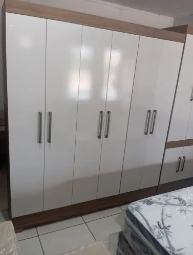 Guarda roupa novo em oferta