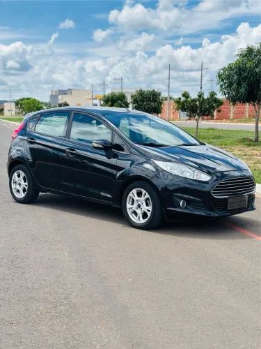 Ford Fiesta 1.6 16V Flex Aut. 5P 2015
