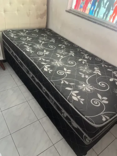 2x Cama de Solteiro E 2x cabeceira 