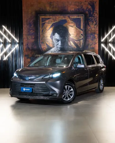 Toyota Sienna 2.5 VVT-I Hybrid XSE 2024