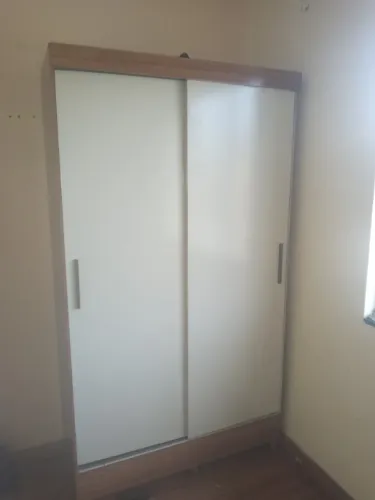 Guarda roupa solteiro novo 