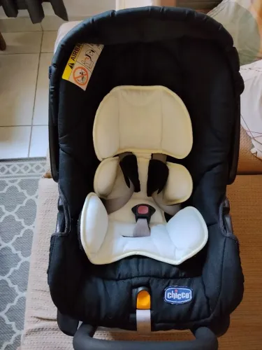 Bebê Conforto com Base Chicco 