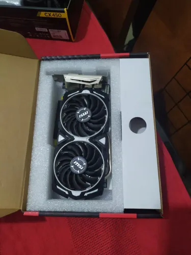 Rx 570 8b (Usada em boas condições)