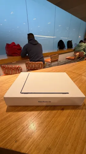 Mac Book Air M4 15? 16GB de memória e 512GB - não usado (novo)