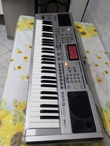 Teclado Roland exr-5