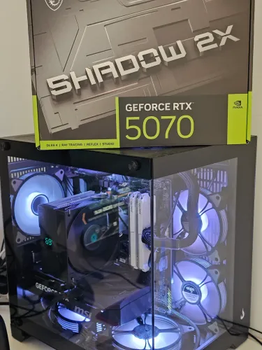 Ryzen 7 5700x + Rtx 5070 12GB - Na garantia