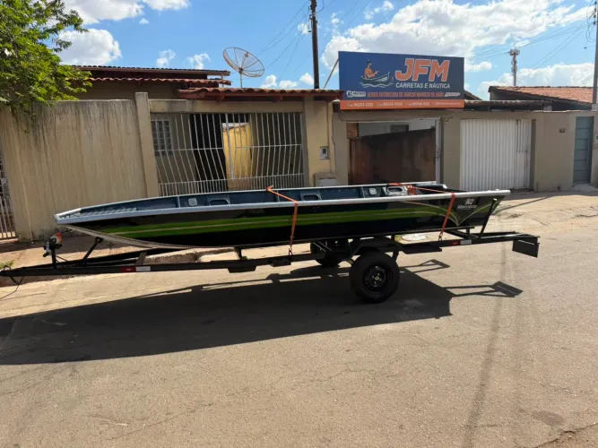 Barco marreco 5,5 Mt  com carretinha zero sem uso