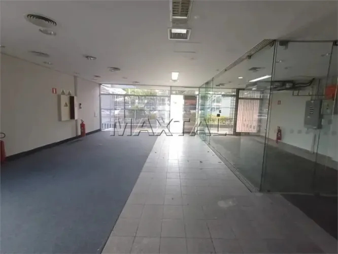 imóvel comercial 245m² de área útil,com 25m² de frente, 1.650m² de terreno, bem localizado