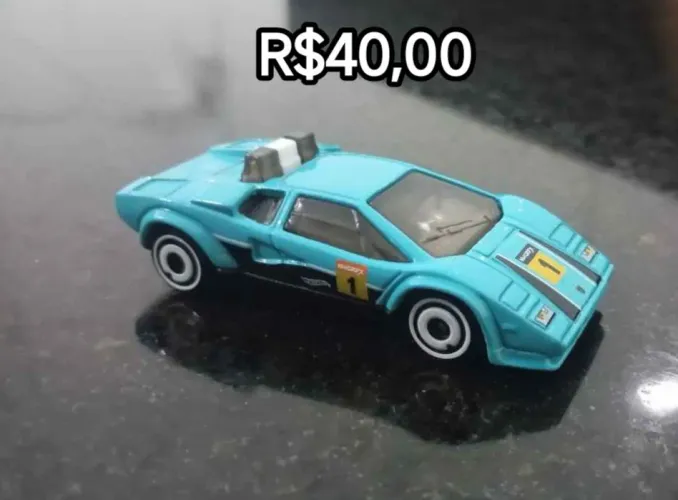Miniatura Hotweels Pack Retro Racers 2024 (Lamborghini, Mustang...) a partir de R$20,00