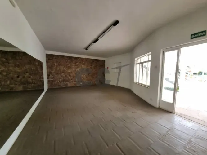 Casa Térrea - 3 Dormitórios à Venda ou para Alugar na Granja Julieta - São Paulo/SP.