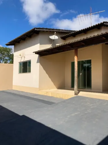 CASA DE 03 QTOS QUINTAL GRANDE NO JARDIM PALACIO EM APARECIDA DE GOIÂNIA PRÓX. BR 153