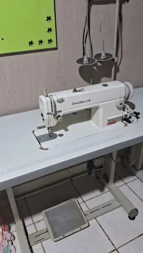 Máquina de costura