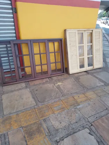 Janelas 2 madeira de lei