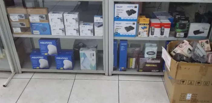 Balcões em ferro com vidro expositores de produtos para loja