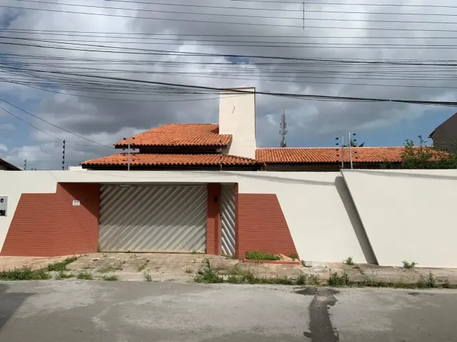 LOCAÇÃO | CASA AMPLA NO COHAJAP