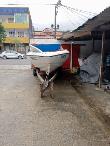 Vendo Lancha casco baby