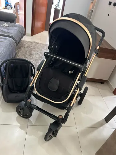 Carrinho de bebê Completo + bebê conforto