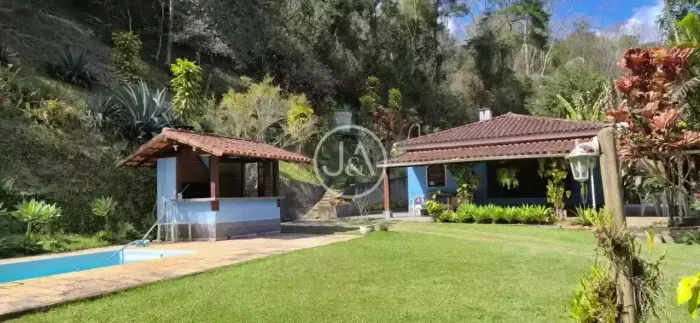 Casa para venda com 3 quartos