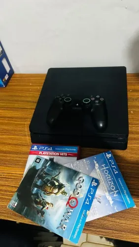"Console PS4 slim 1tb"
