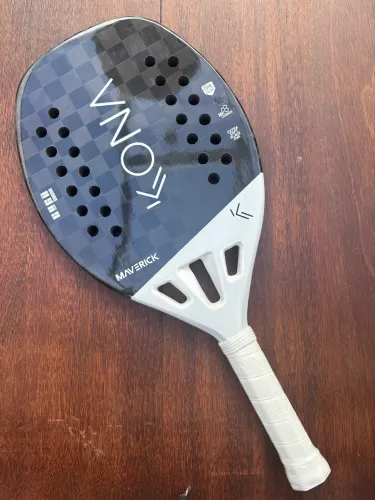 Raquete beach tennis Kona Maverick White