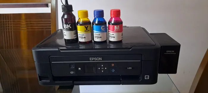 Multifuncional Epson 455 + 4 frascos de Tintas